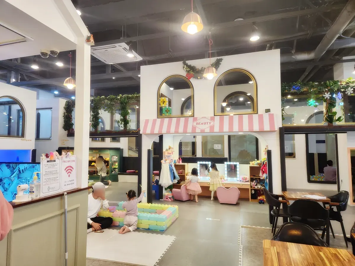 이천-키즈카페-큐리-내부