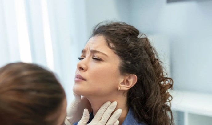 갑상선암 원인부터 증상, 치료