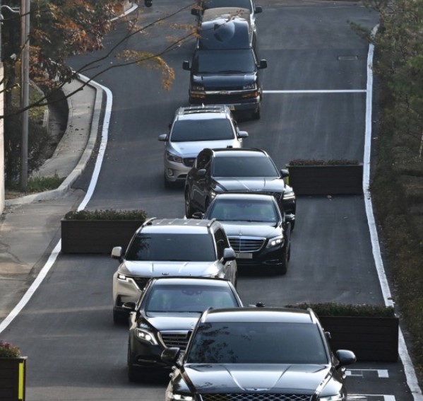 김신 가족부장 혐의 부인