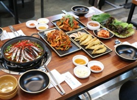 멸치쌈밥정식