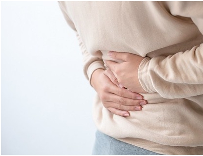 오른쪽 갈비뼈 아래 통증