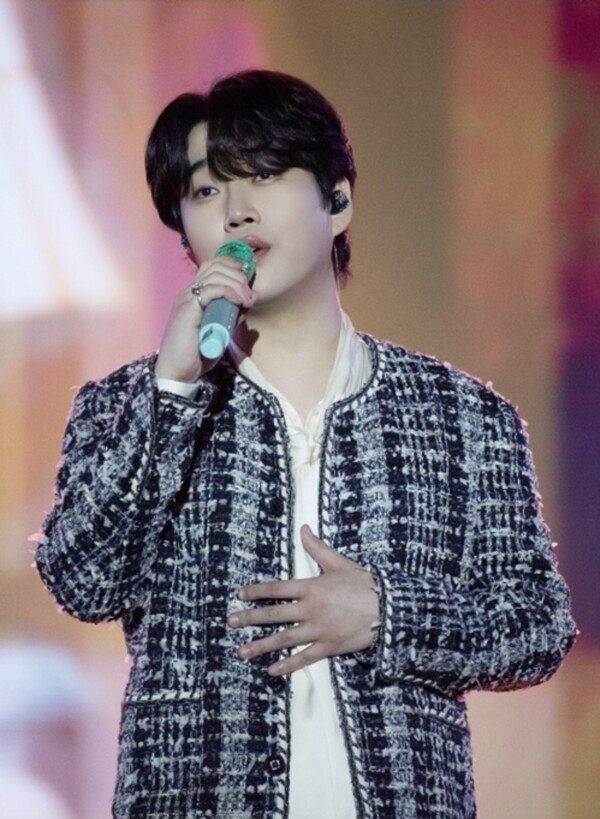 황영웅 생활기록부 학폭논란 루머 나이 학력 가족 학교 노래 프로필