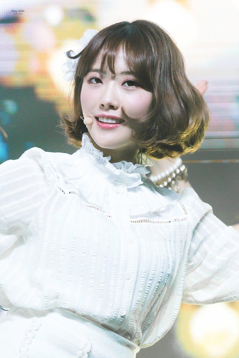 우주소녀 루다 인스타그램 사진 몸매