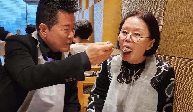 태진아와 옥경이 사진