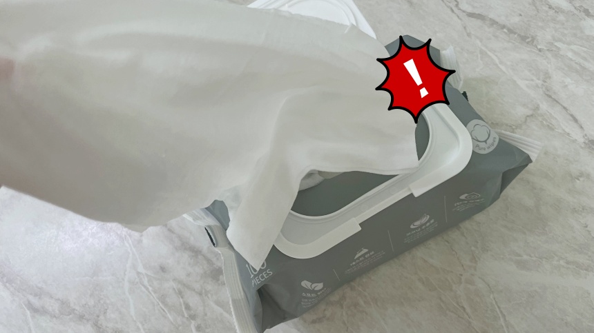 여러장-딸려나오는-물티슈