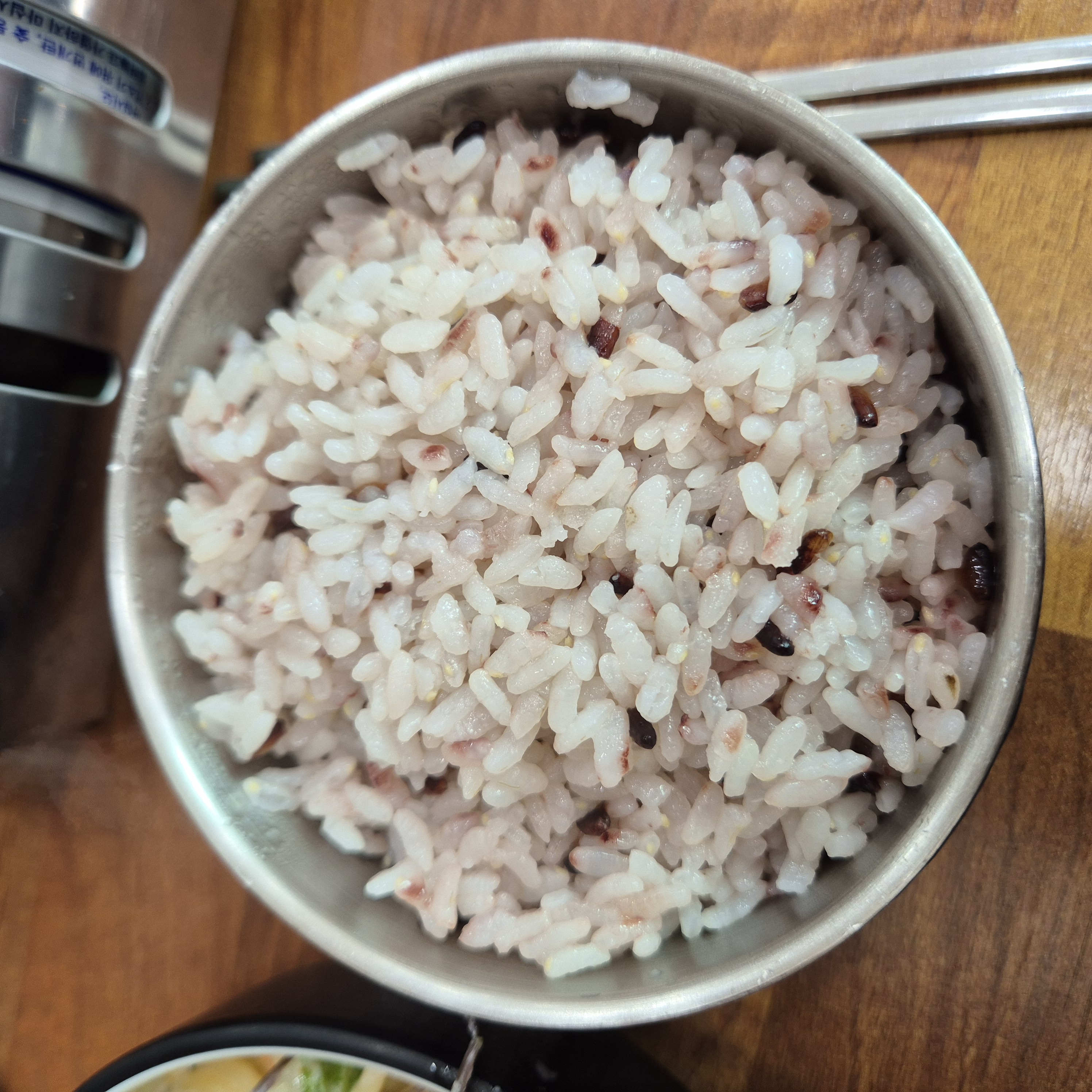 공기밥 밥맛이 끝내줌! 많이 들어가 있음.