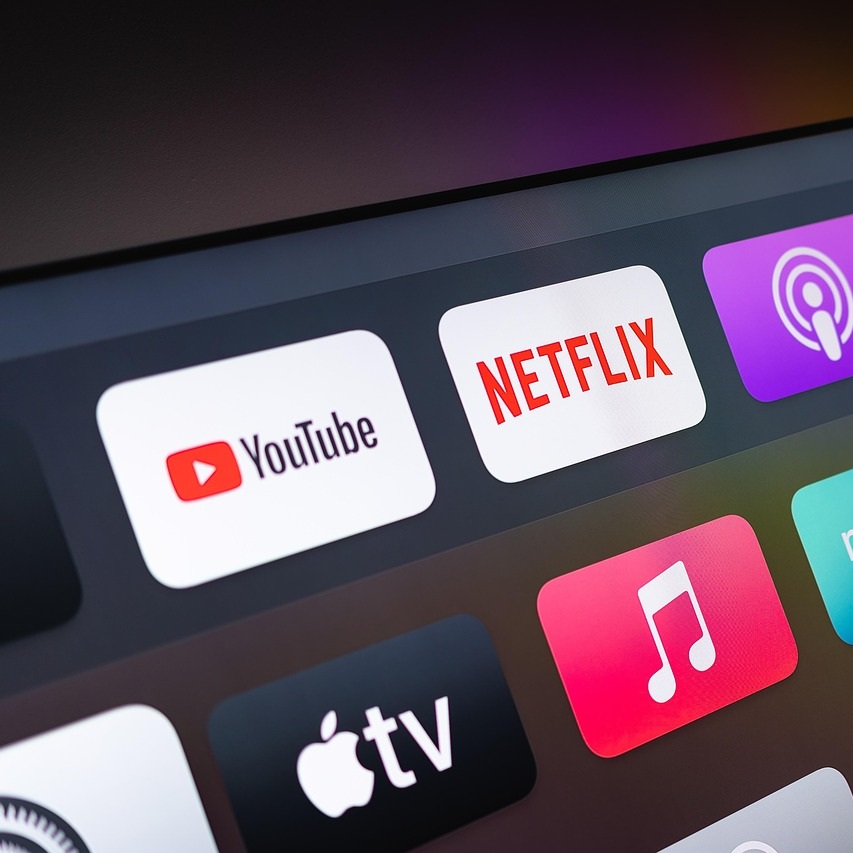 유튜브 vs 넷플릭스 한류 유통경로 관련 사진