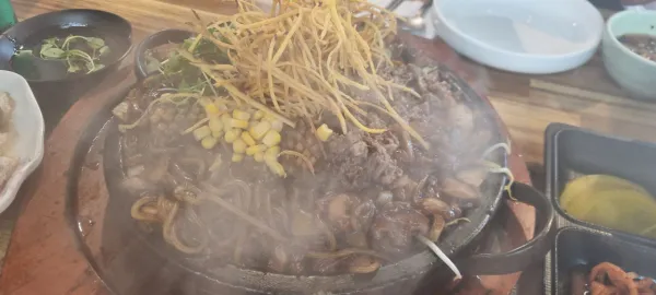 생생정보 대결 맛 대 맛 돌판 한우 짜장 vs 돌판 해물 짬뽕 음식점 위치