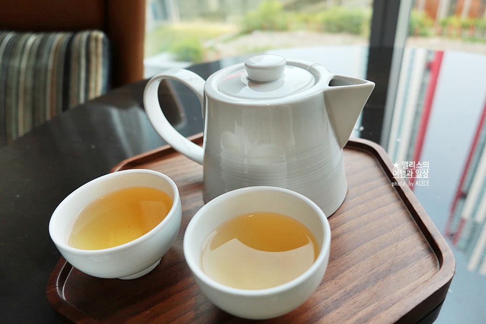 페어몬트 앰배서더 서울, 페어몬트룸 (킹사이즈 베드) 후기