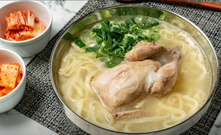 생생정보 인천 가격파괴WHY 9900원 닭한마리칼국수 정보 남동구 육해공생칼국수