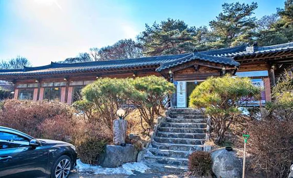 함포고복