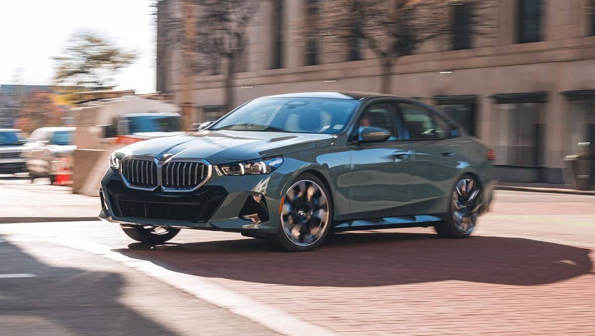 2025 BMW 5시리즈 포토