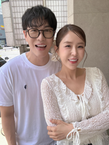 신지 결혼 발표