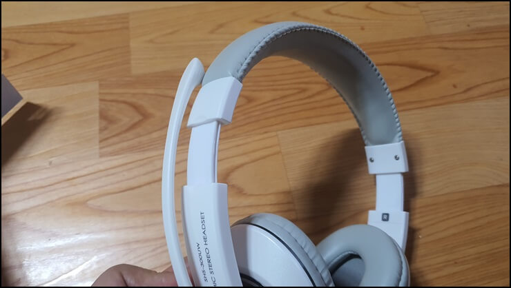 헤드셋의-길이조절부분-늘어났을때