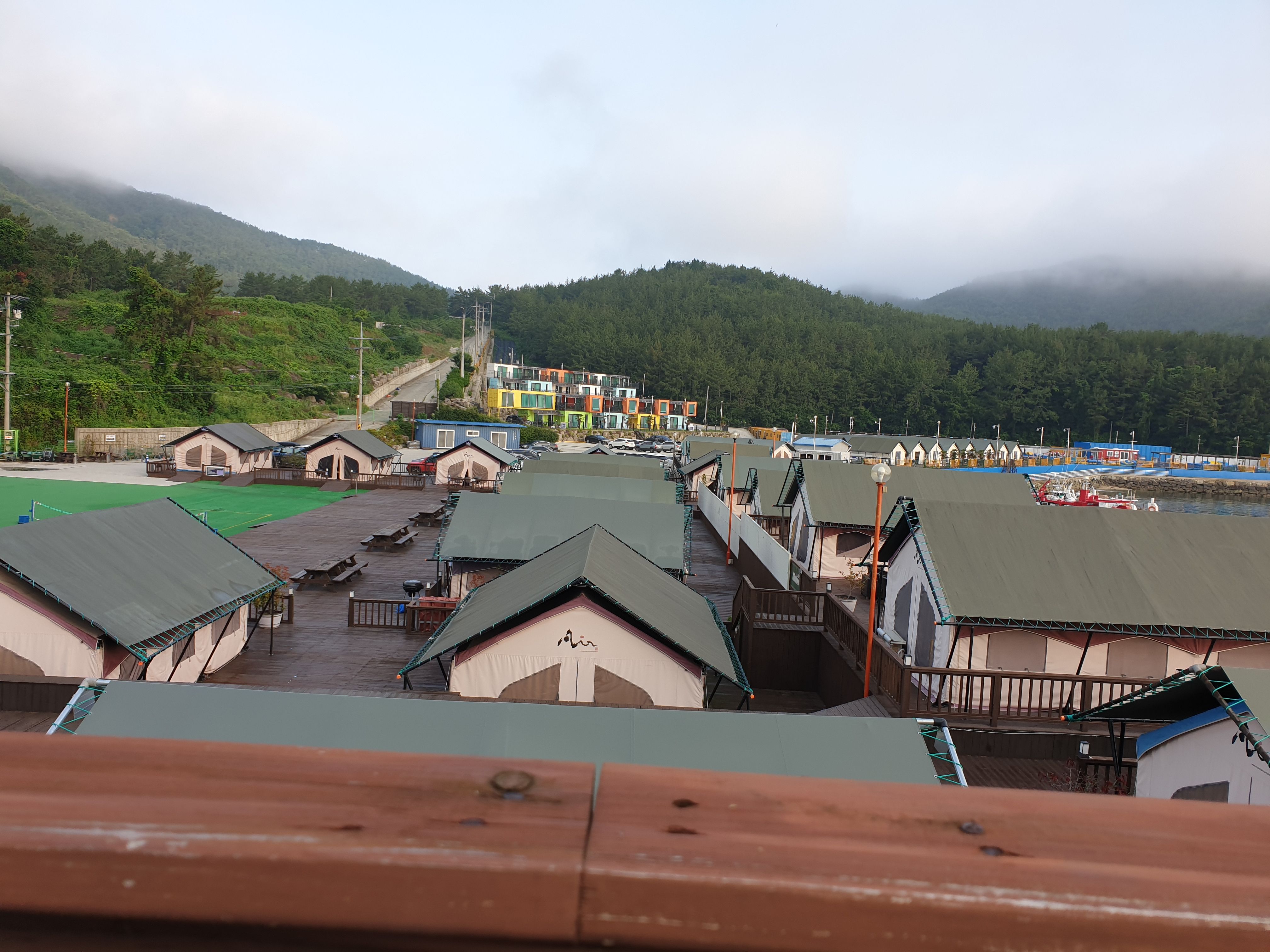 낮에 본 글램핑