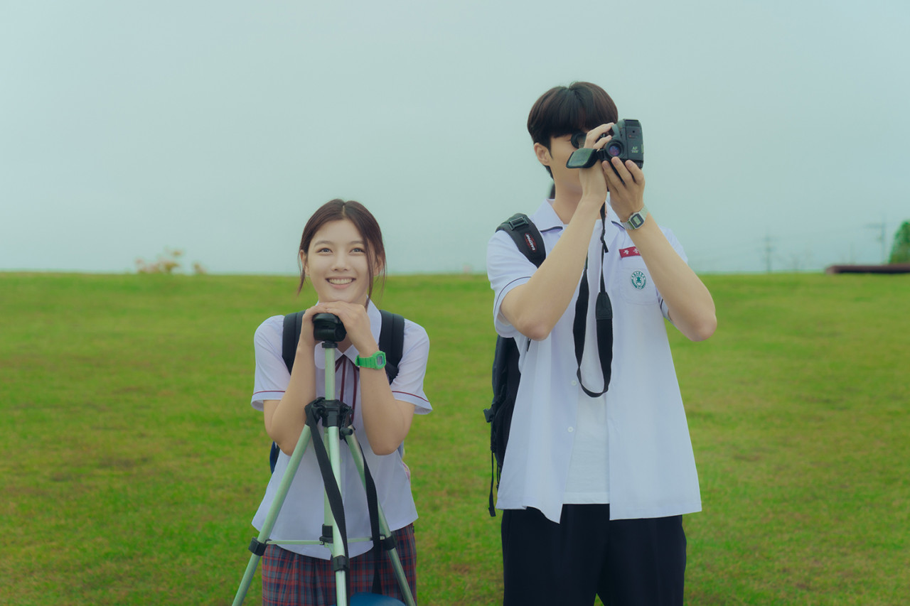 변우석 김유정 주연 한국 청춘 로맨스 영화 넷플릭스