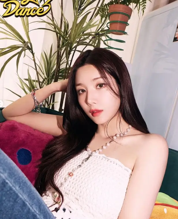 권은비 프로필 워터밤 화보