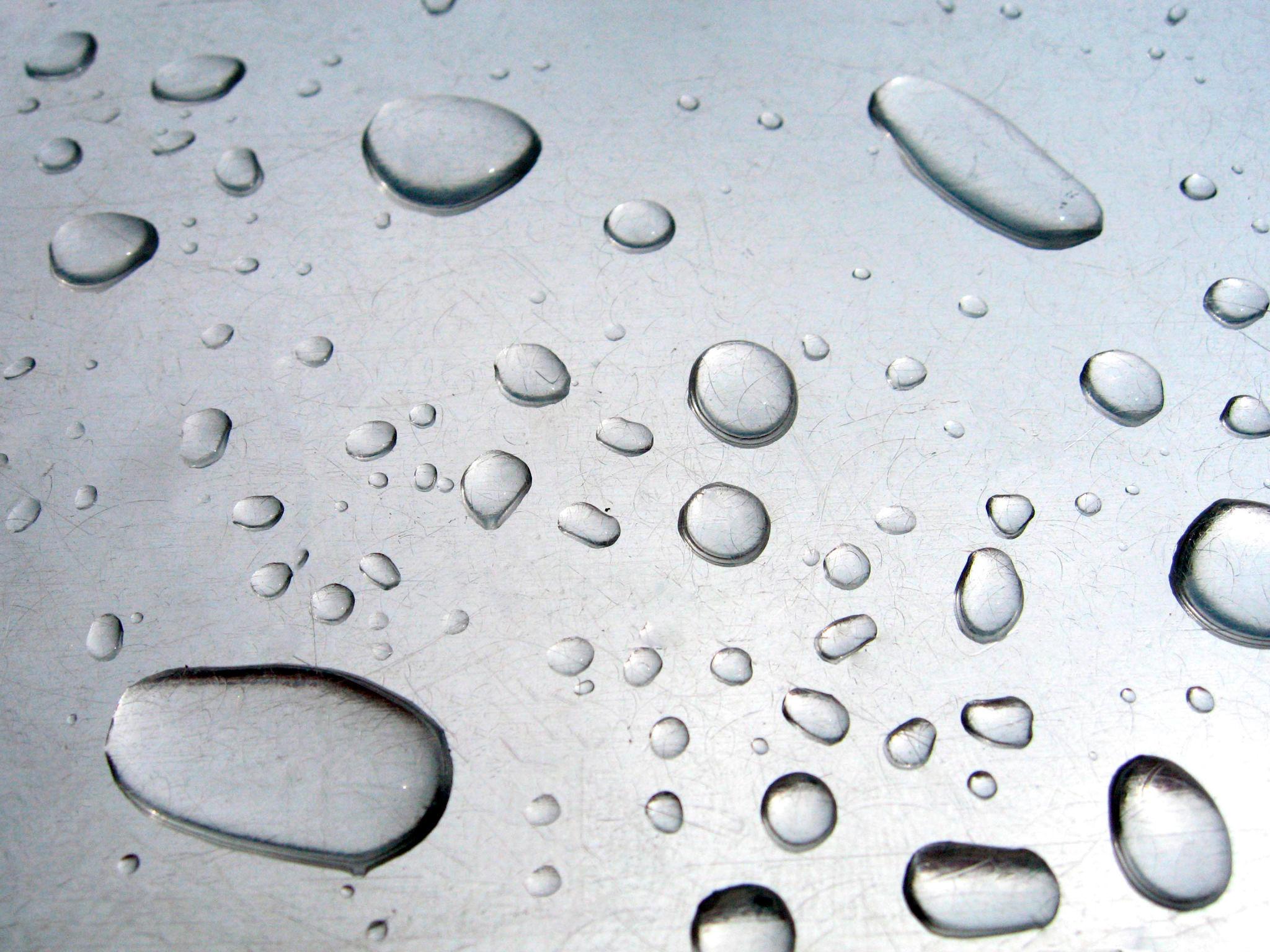 계유일주의 물상 : 금(酉)위에 물방울