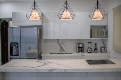 인덕션이 설치된 아일랜드