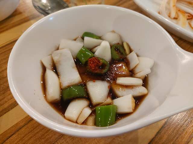 종류별로 소스가 다르다