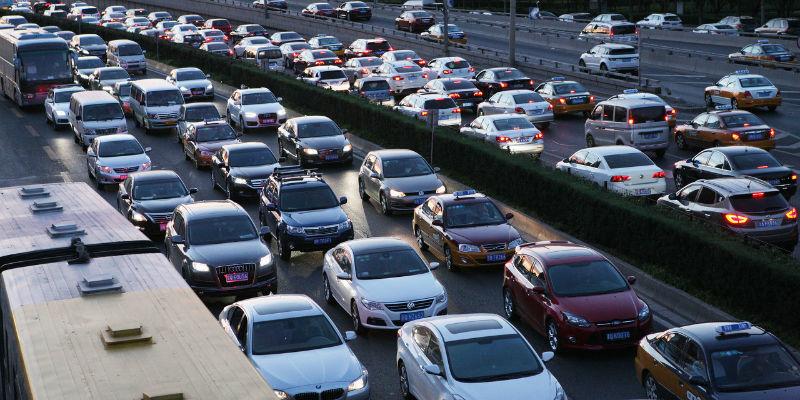 도로가 정체되는 요인과 대책