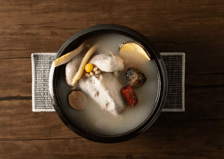 한방삼계탕 음식 사진