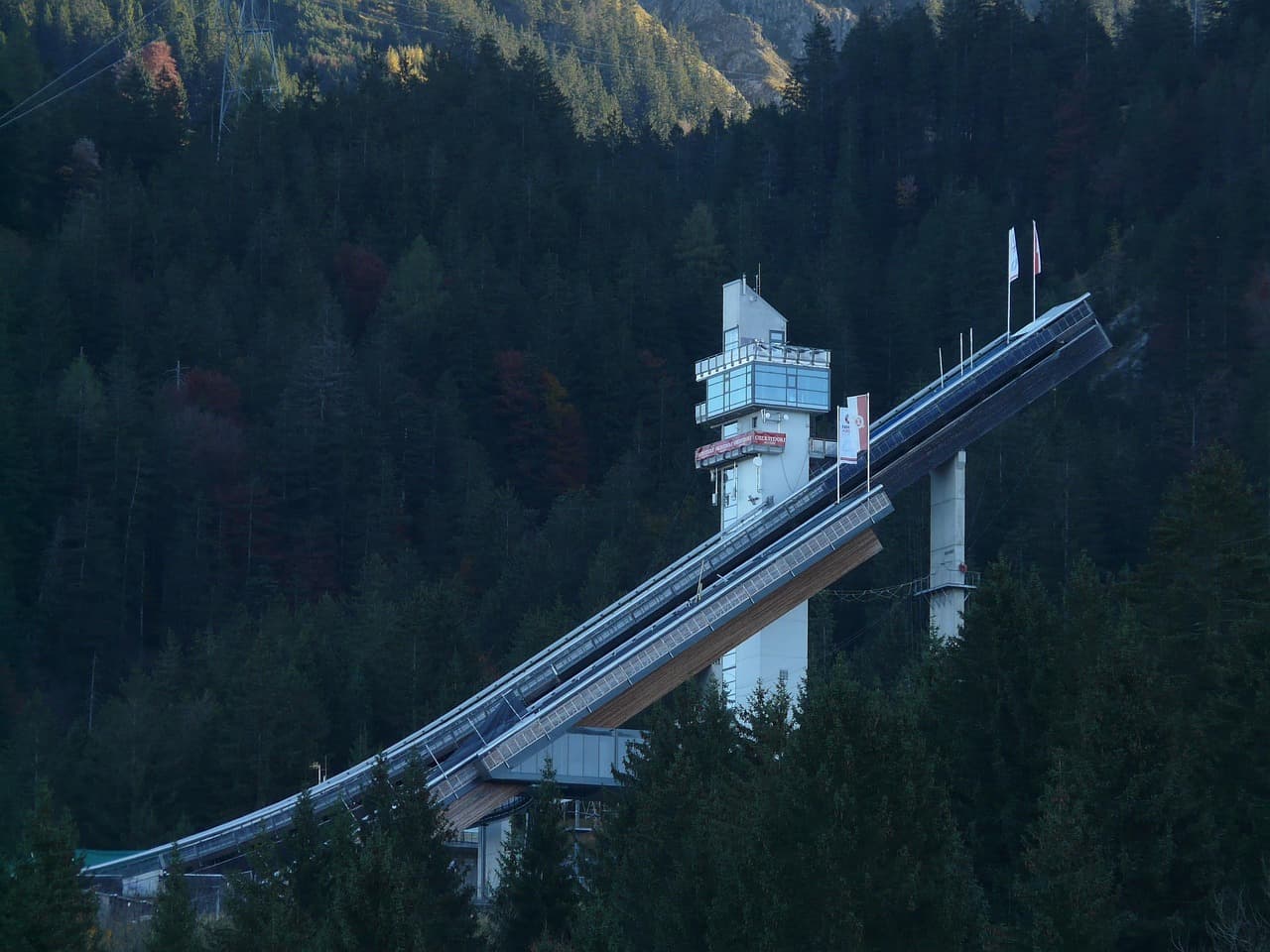 스키 점프 경사면 조정 전문가(Ski Jump Slope Technician) - 완벽한 점프를 위한 숨은 조력자