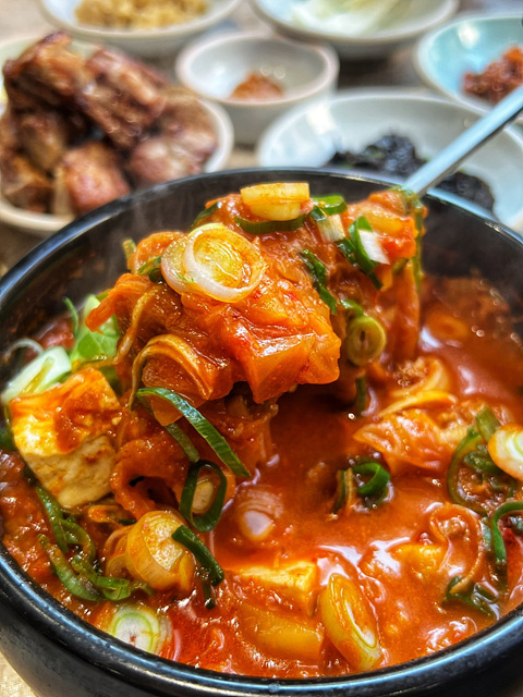 용산역 근처 맛집 추천 소고기 점심 아이파크몰 용리단길 카츠신보 버뮤다삼각지 948kitchen Blue 도야집 쏭타이치앙마이 신류 효뜨 사이드쇼 데이릿 최가네 숯불구이