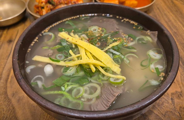 광주 맛집으로 소문난 &lsquo;안유성 식당&rsquo; 4곳 총정리