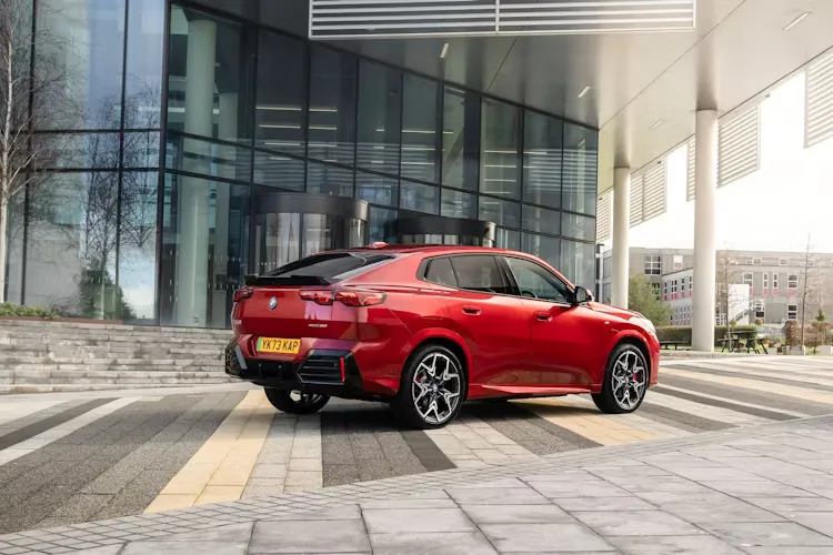 BMW iX2 eDrive20 이미지