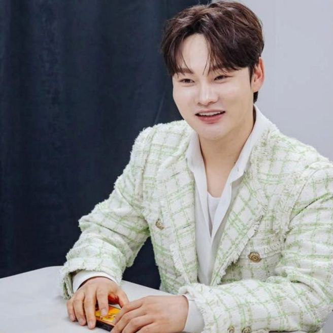 박서진 나이 프로필 가족사 출연 방송 연봉 및 현역가왕2 우승 정보 총정리