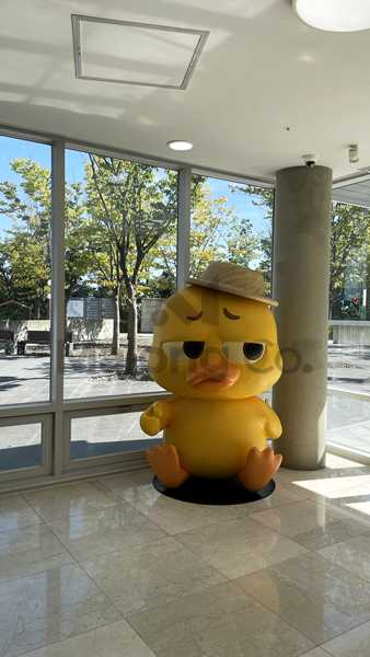 마롱컴퍼니 조형물 1