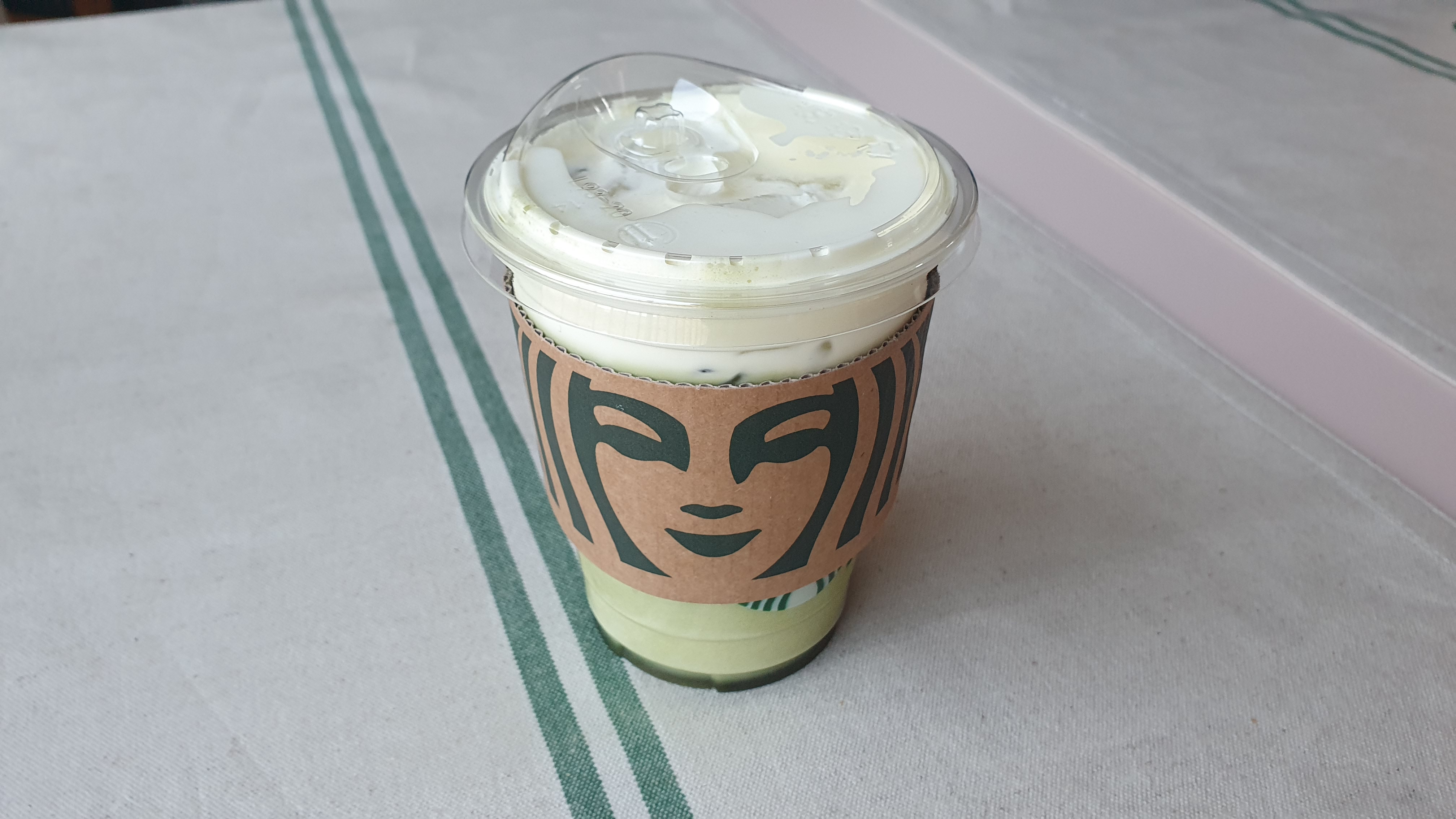 스타벅스-말차-크림-브륄레-라떼