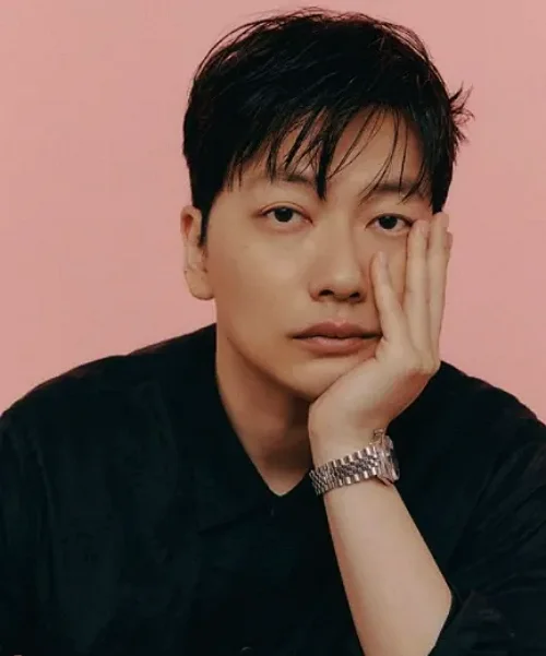 영화-천박사-퇴마-연구소-이동휘