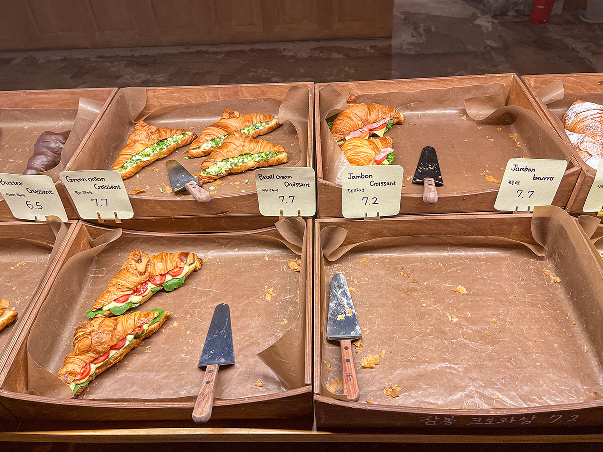 대구 베르겐 에스프레소 바 베이커리 진열대