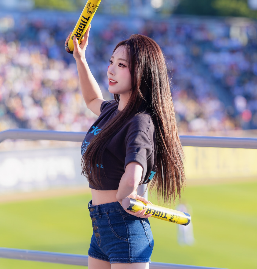 KIA 김민서 치어리더 프로필! 2004년생 나이&middot;키&middot;미스코리아 어머니&middot;방과후 설렘 출연 이력