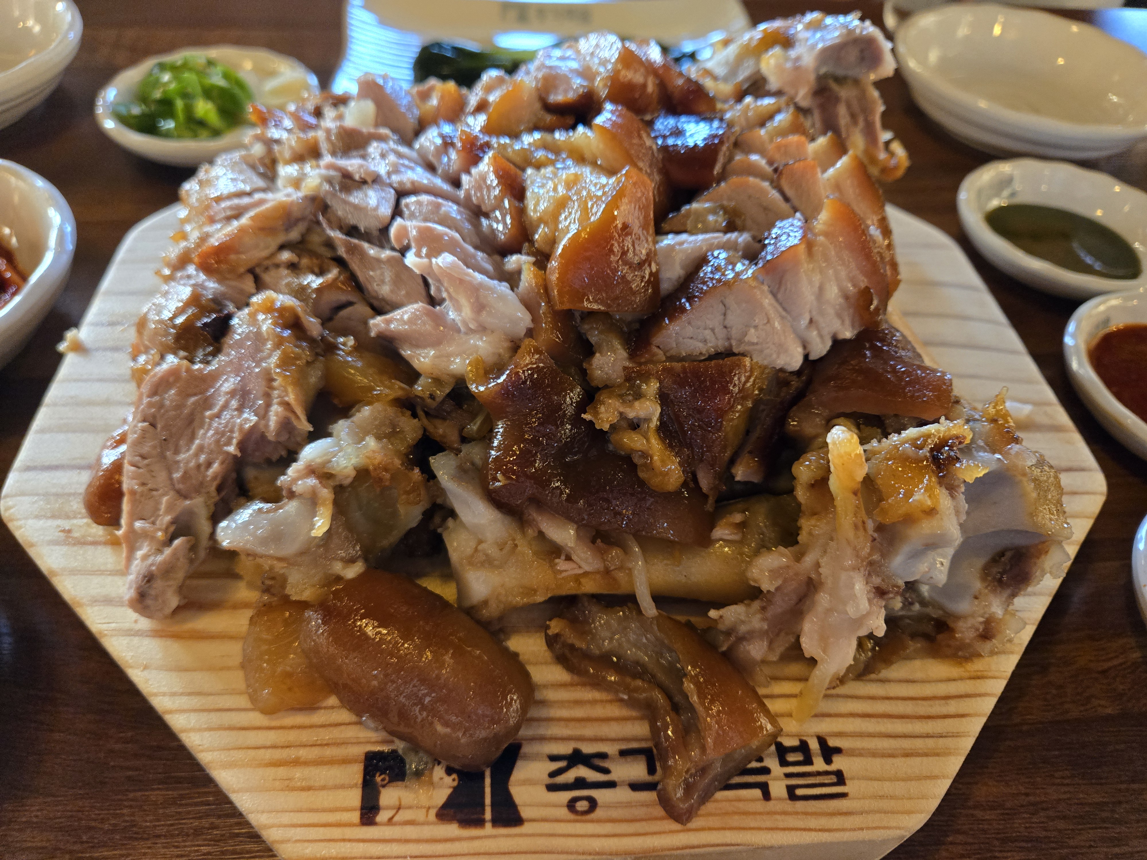 두산동 맛집 총각족발 따뜻한 족발
