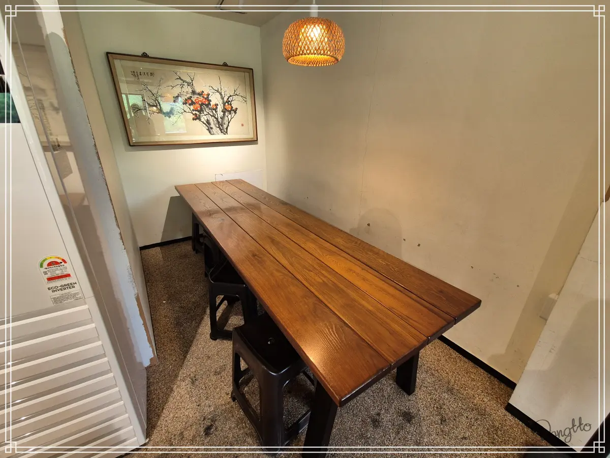 전라도-전주-커플-여행-카페-2층-단체석