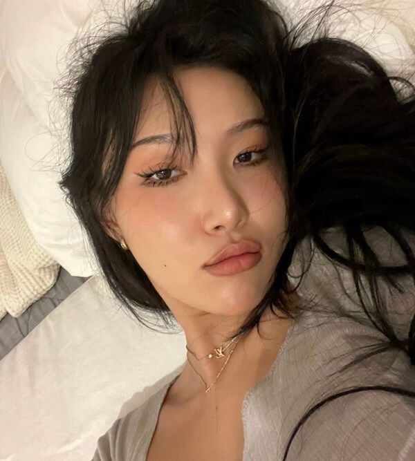 화사 솔로 활동