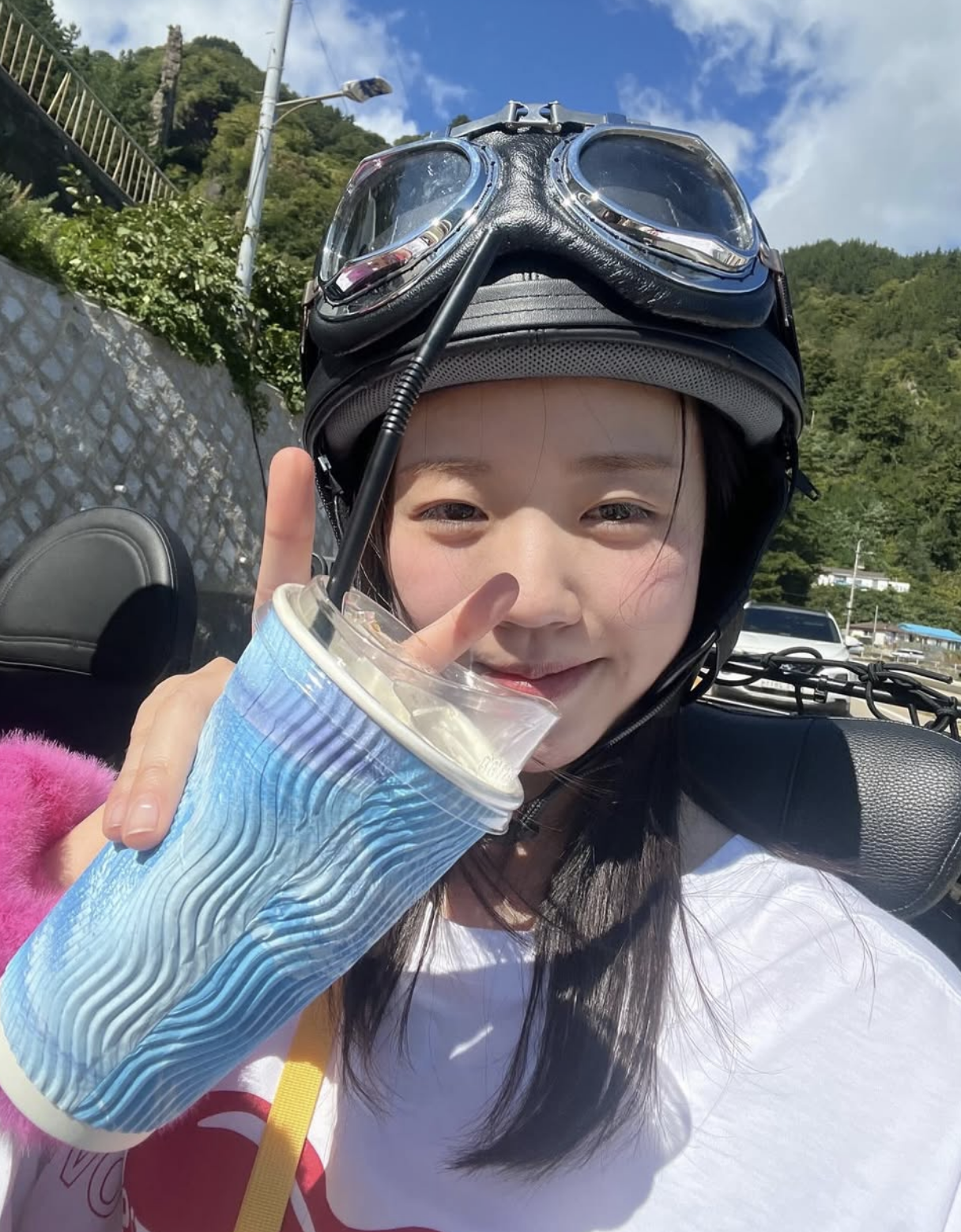 지예은 최근 근황 사진 바타와 열애 인정 이후 관심 집중