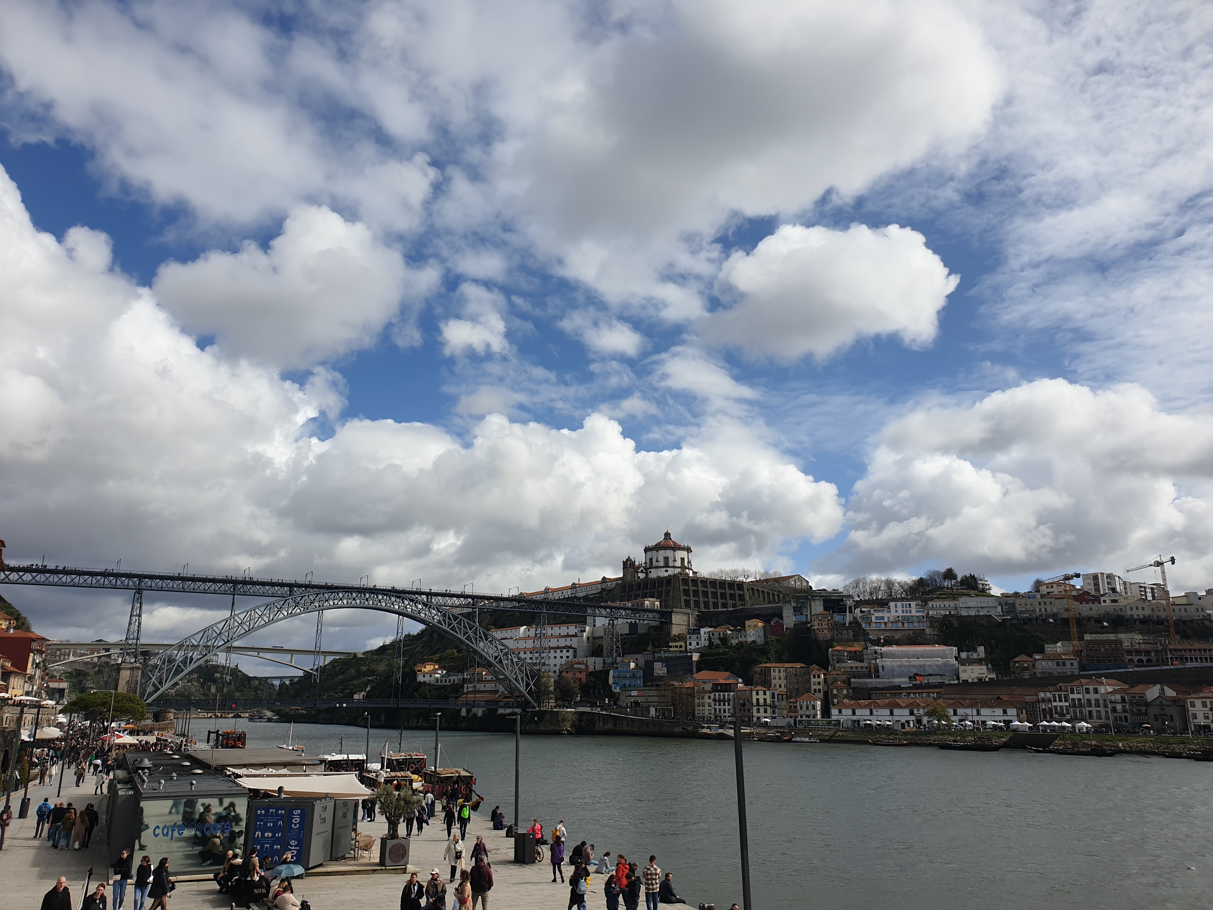 포르투 강변 풍경