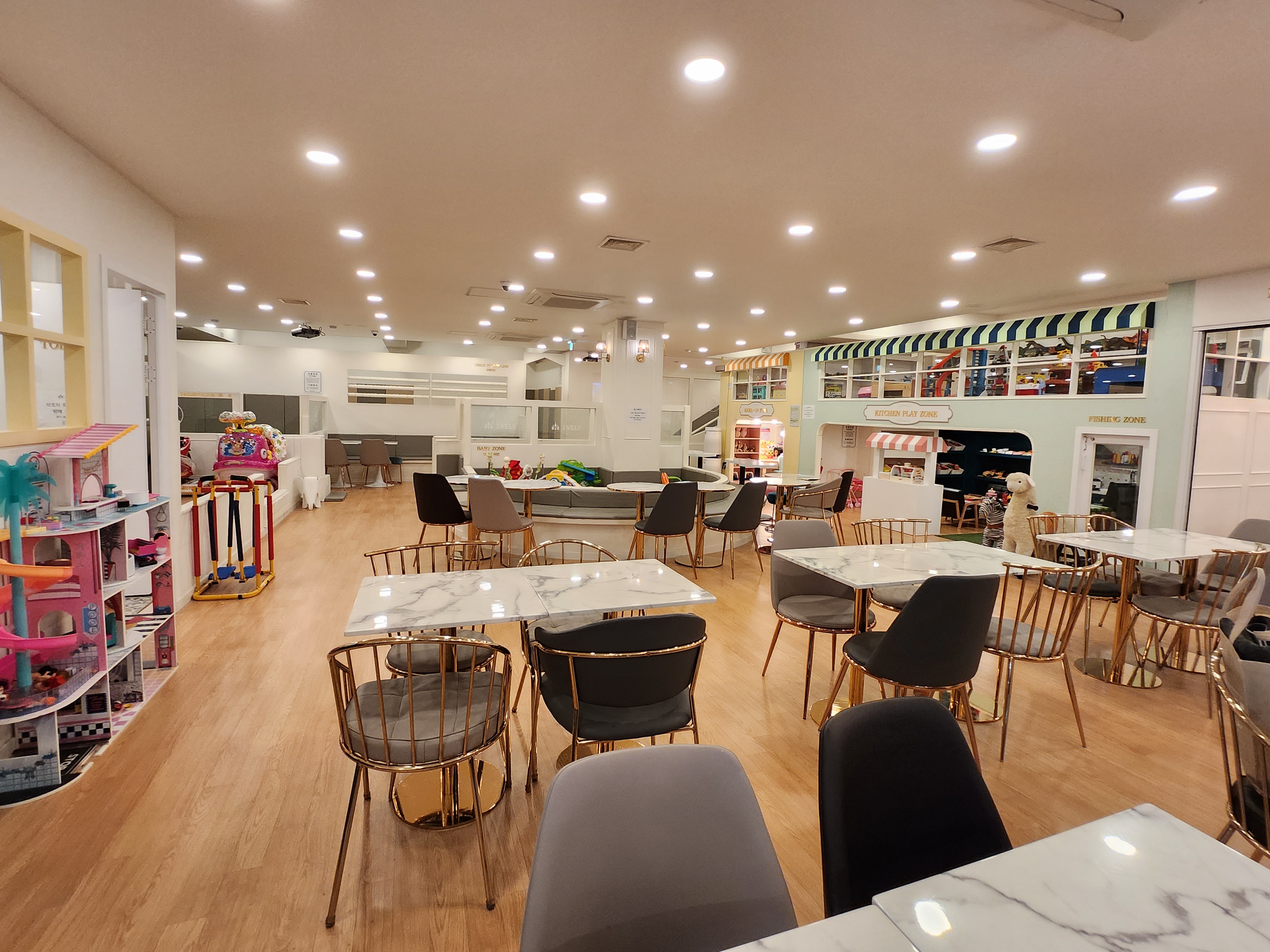 제이블리키즈카페 목동점