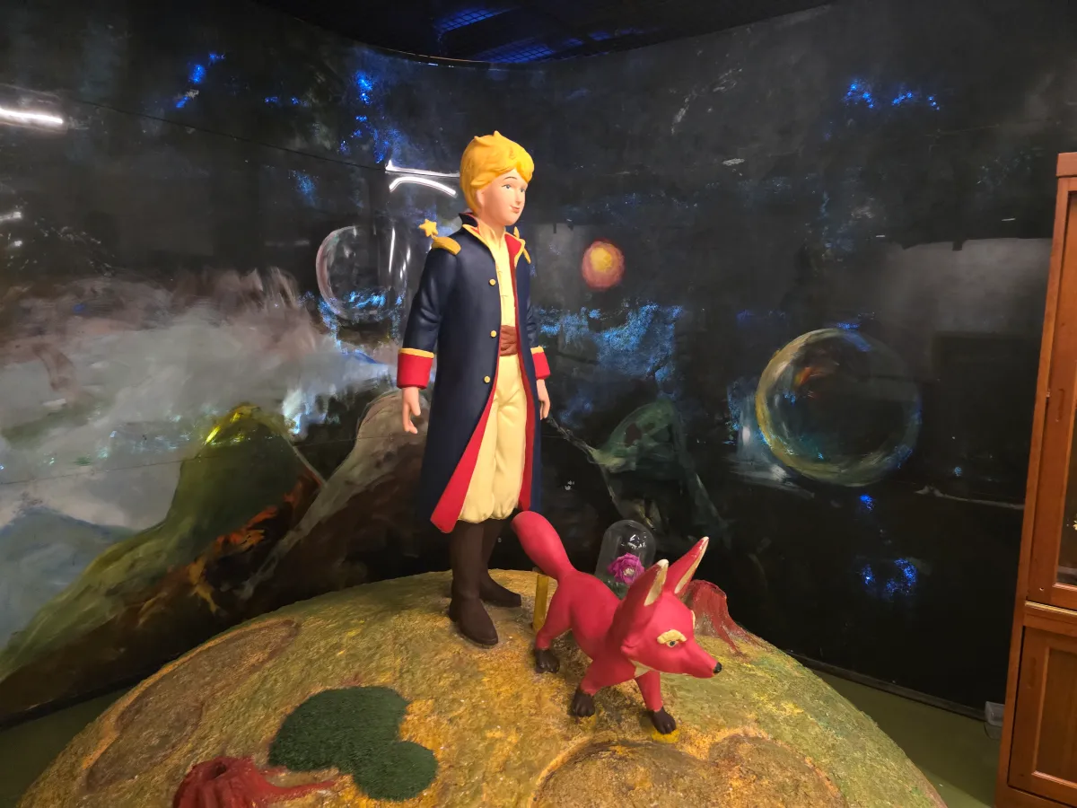 쁘띠프랑스-어린왕자와 사막여우-조형물