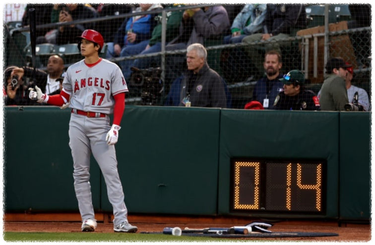 MLB 오타니 선수와 피치클락 이미지
