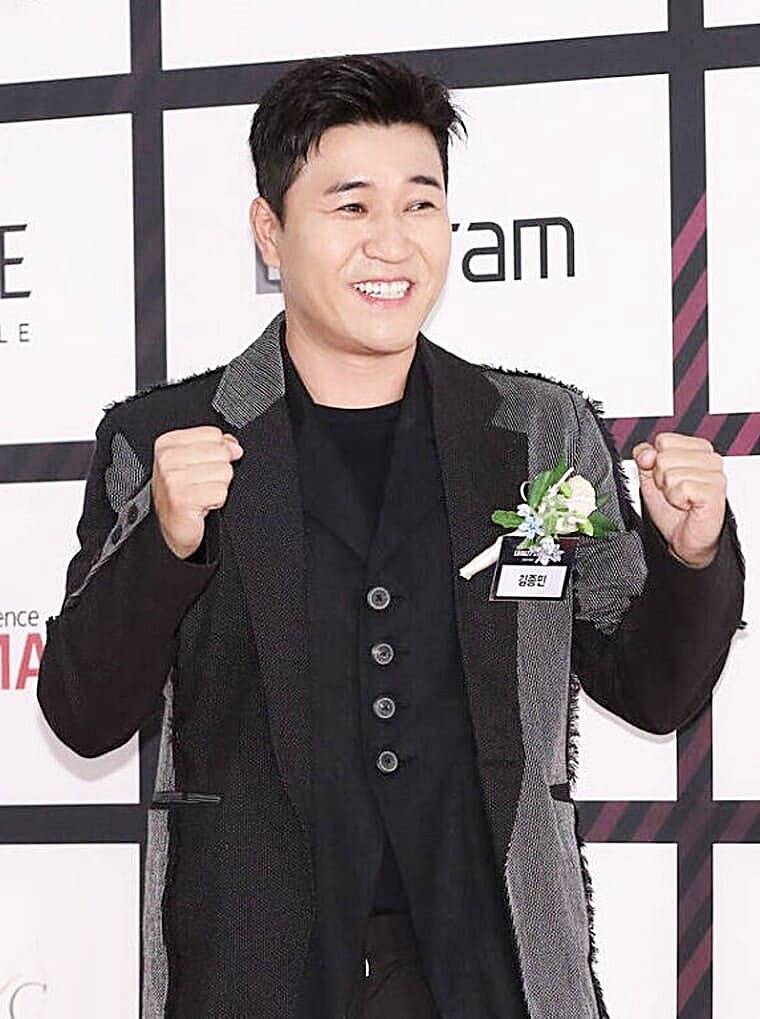 가수-김종민