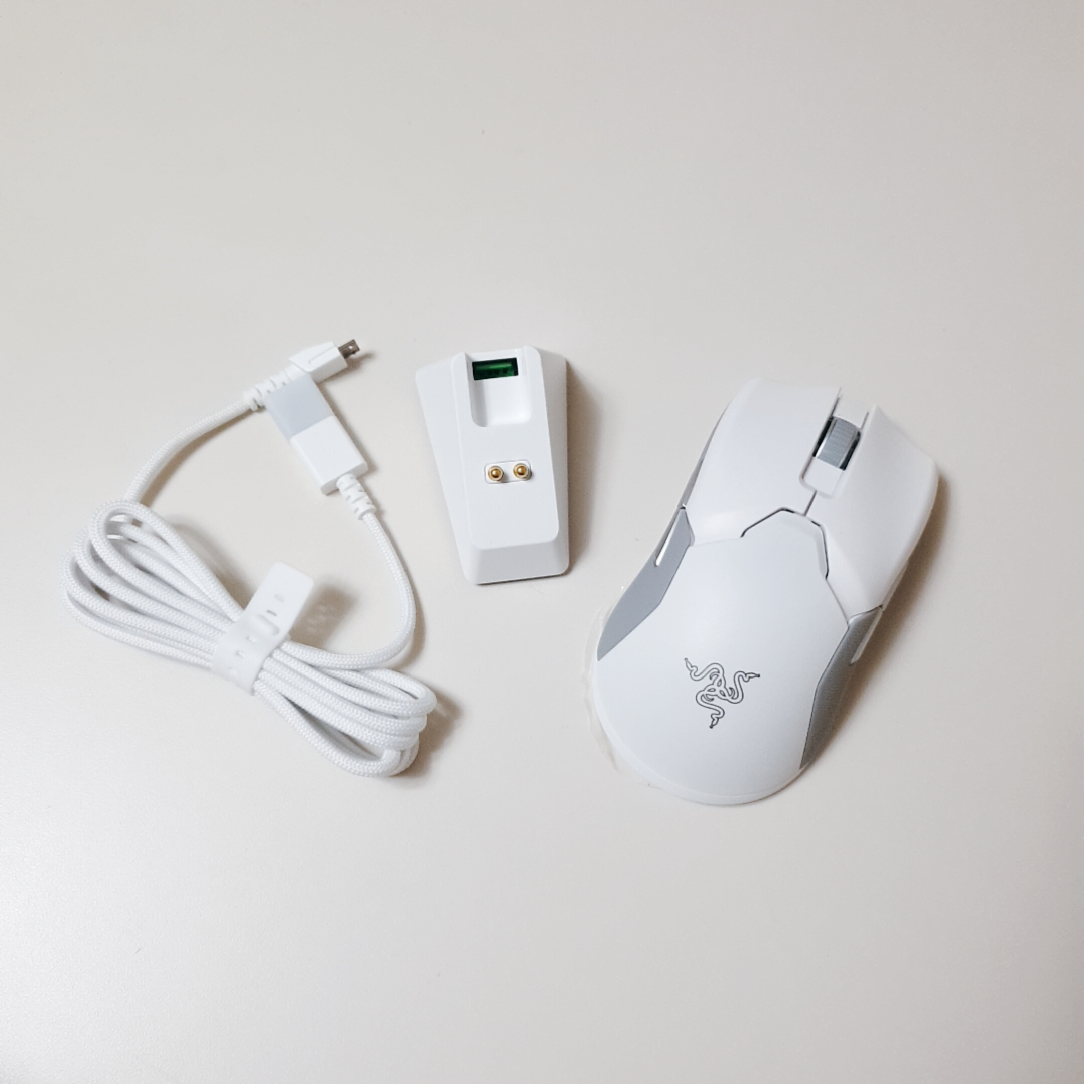 RAZER VIPER ULTIMATE MERCURY WHITE