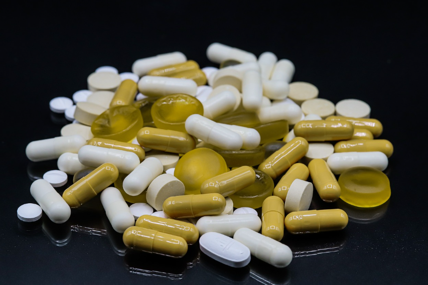 만성 염증을 줄이는 항염 식단 vs 염증 유발 음식