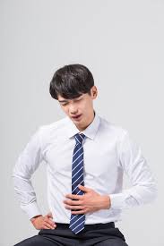 오른쪽 갈비뼈 아래 통증