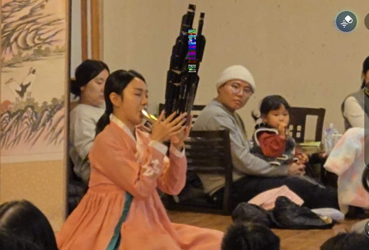 카페다락방 국악 공연 &mdash; 앉아서 듣는 숨 고르기의 시간