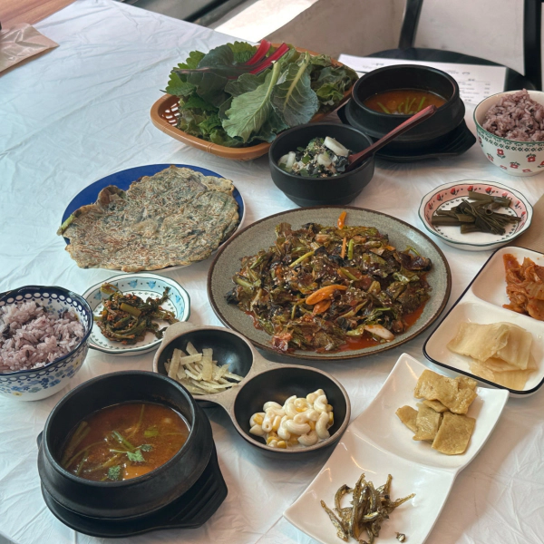 우와한 식당 우렁이 한상